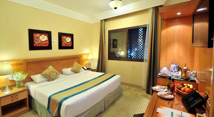 Hotel Golden Tulip Al-Zahabi Medina Esterno foto